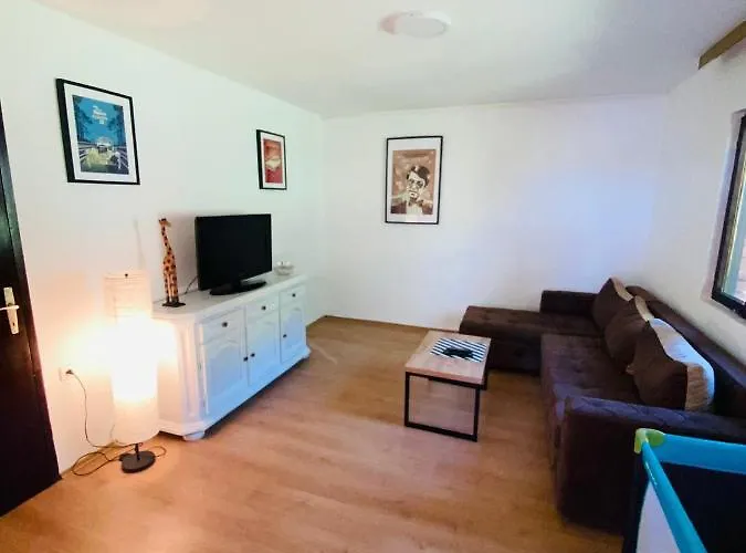 Fruska Pool House Nyaraló *