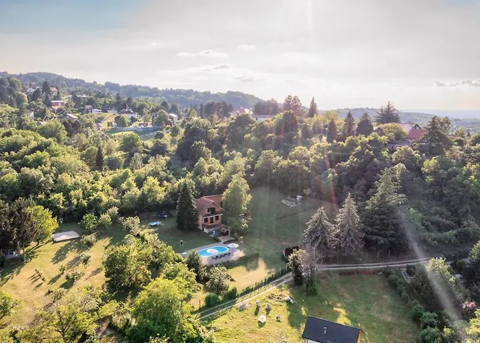 Fruska Pool House 別荘